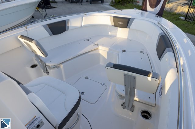 New 2024  powered Robalo Boat for sale